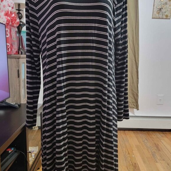 Pre owned Old Navy Black white Dress - Picture 5 of 6
